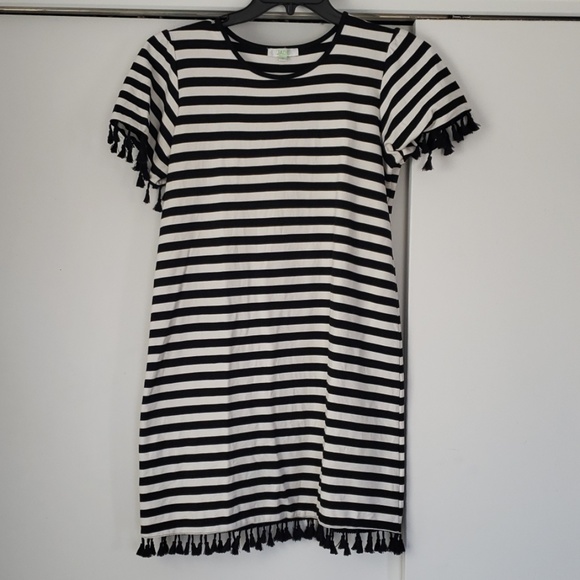 Dress - Picture 1 of 4